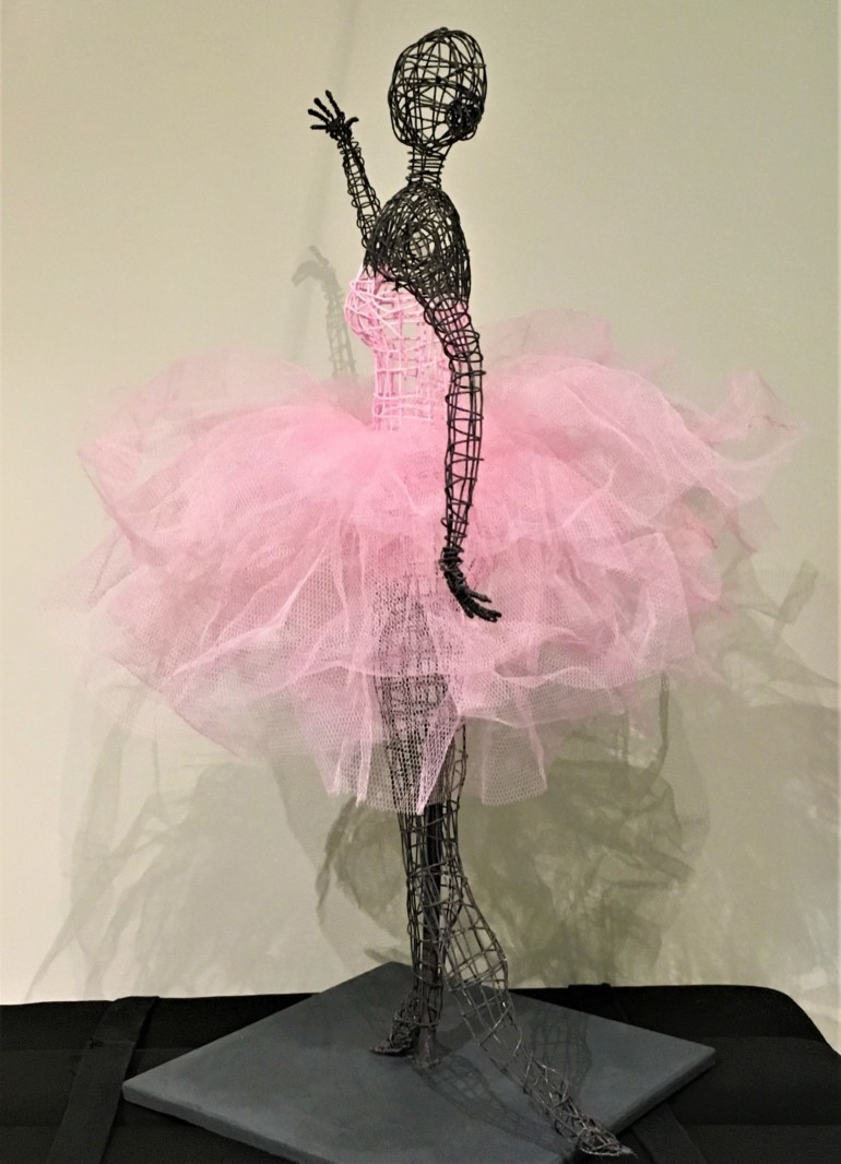 Danseuse au tulle rose 65-36 cm 21 belle