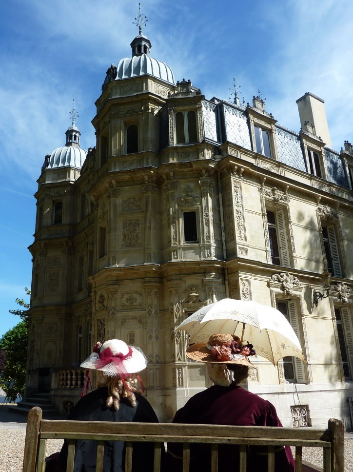 déambulation costumée XIXème siècle
